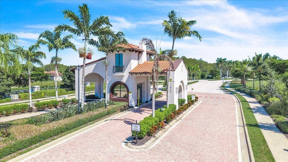 11914 SILVER COBBLESTONE WAY, Fort Myers, FL 33913 11914 SILVER COBBLESTONE WAY, Fort Myers, FL 33913