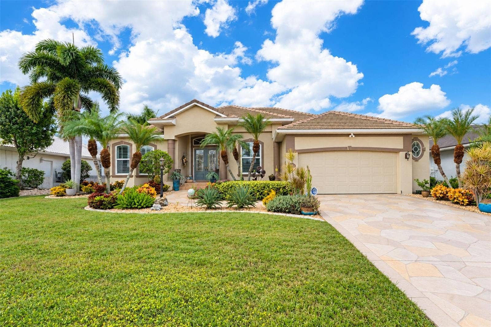472 MACEDONIA DR, Punta Gorda, FL 33950 472 MACEDONIA DR, Punta Gorda, FL 33950