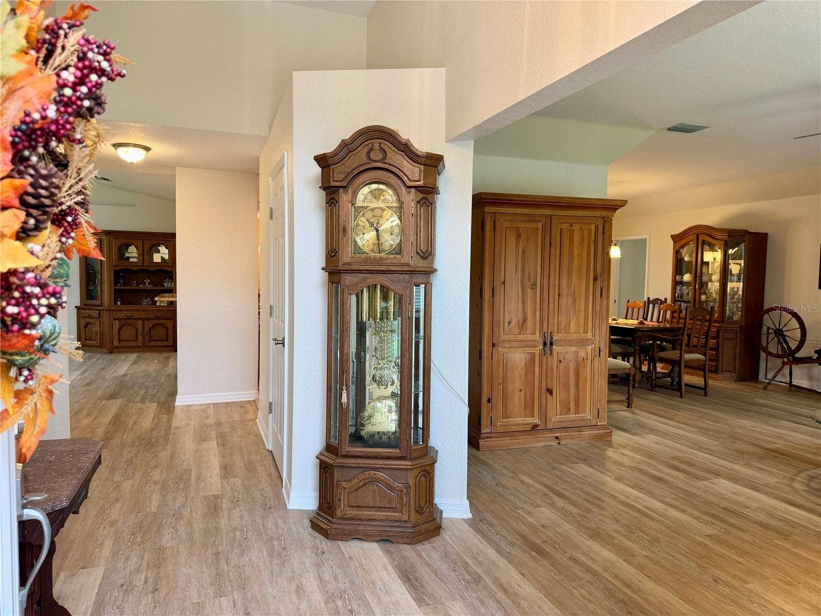 23411 MULLINS AVENUE, Port Charlotte, FL 33954 Foyer looking into the home