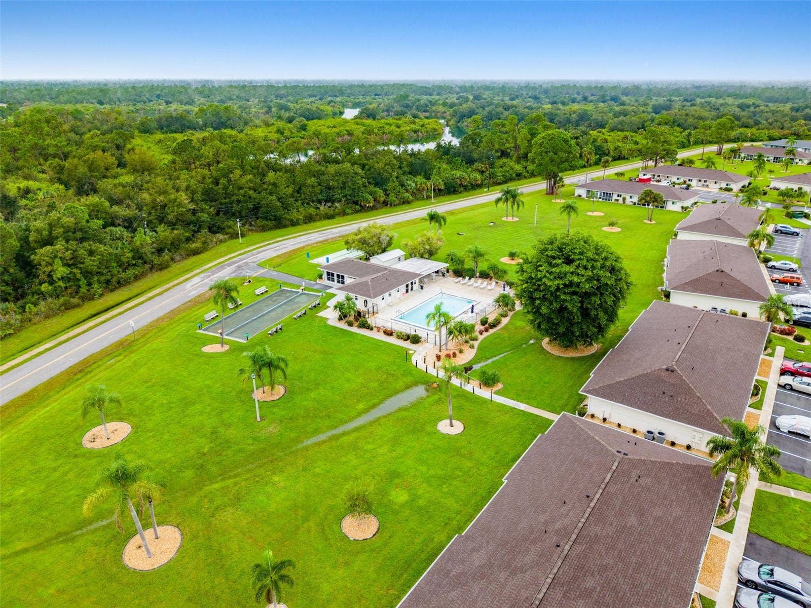 12538 SW KINGSWAY CIRCLE, #1008, Lake Suzy, FL 34269 Resort Style Community Living