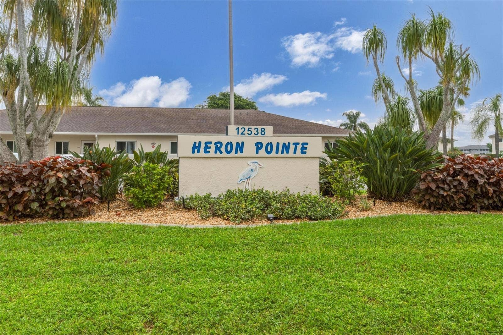 12538 SW KINGSWAY CIRCLE, #1008, Lake Suzy, FL 34269 Resort Style Community Living