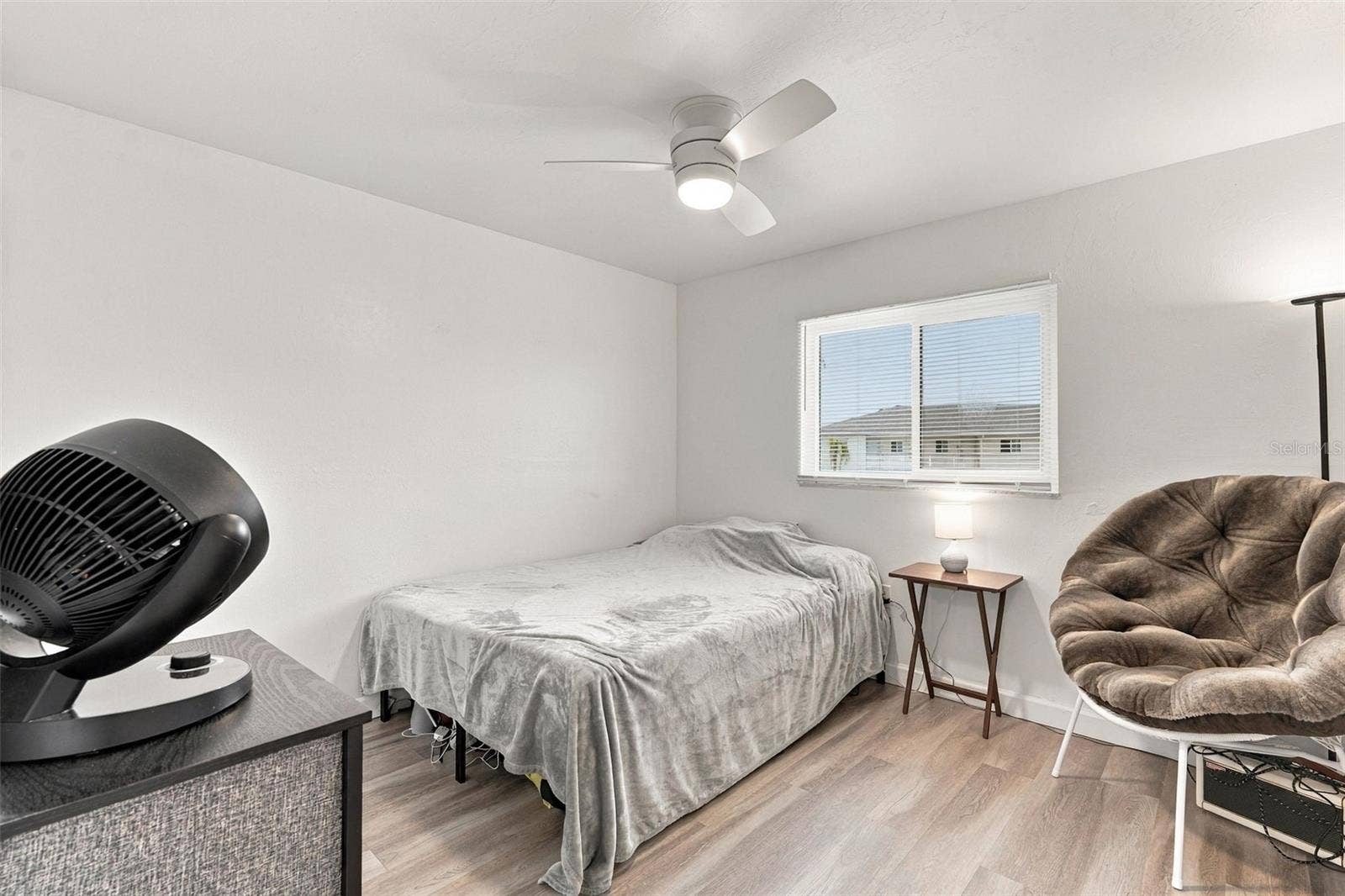 12538 SW KINGSWAY CIRCLE, #1008, Lake Suzy, FL 34269 Light and Airy Second Bedroom with Ceiling Fan