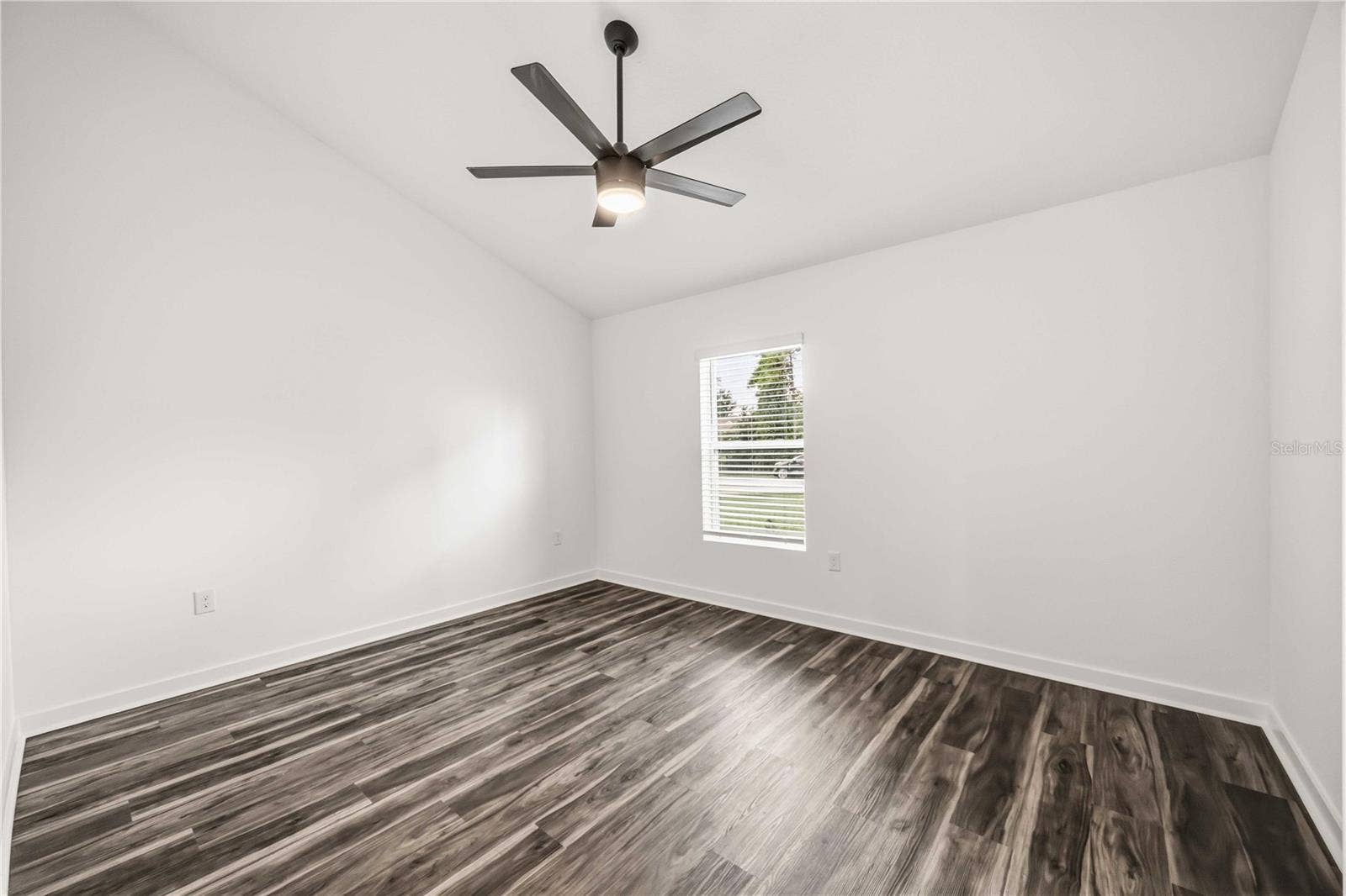 3761 LOG CABIN ROAD, North Port, FL 34291 3761 LOG CABIN ROAD, North Port, FL 34291