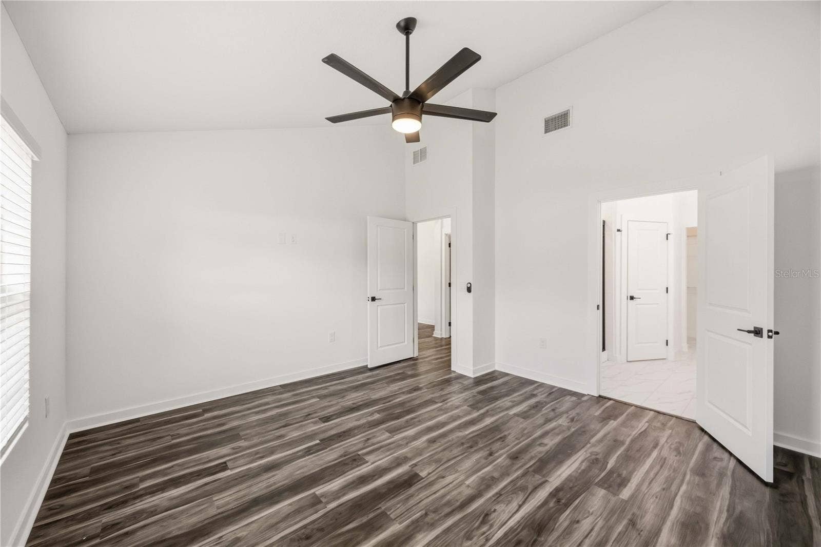 3761 LOG CABIN ROAD, North Port, FL 34291 3761 LOG CABIN ROAD, North Port, FL 34291