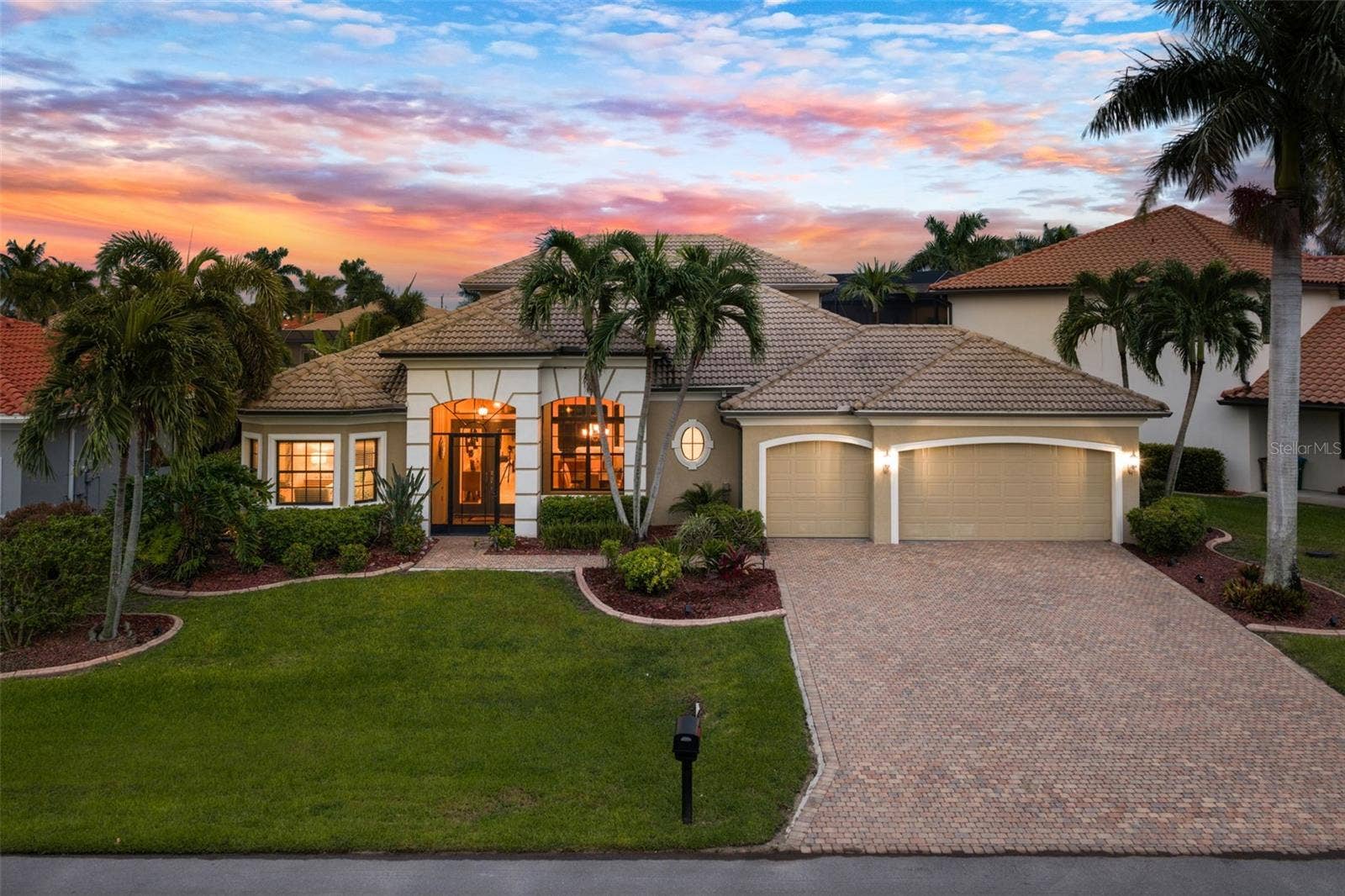 Evening view of 5427 SW 22nd Ave