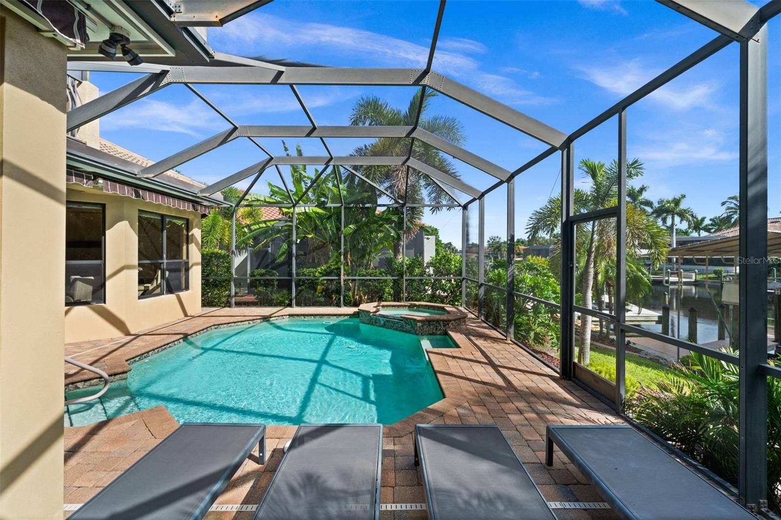 Lots of lounging area poolside