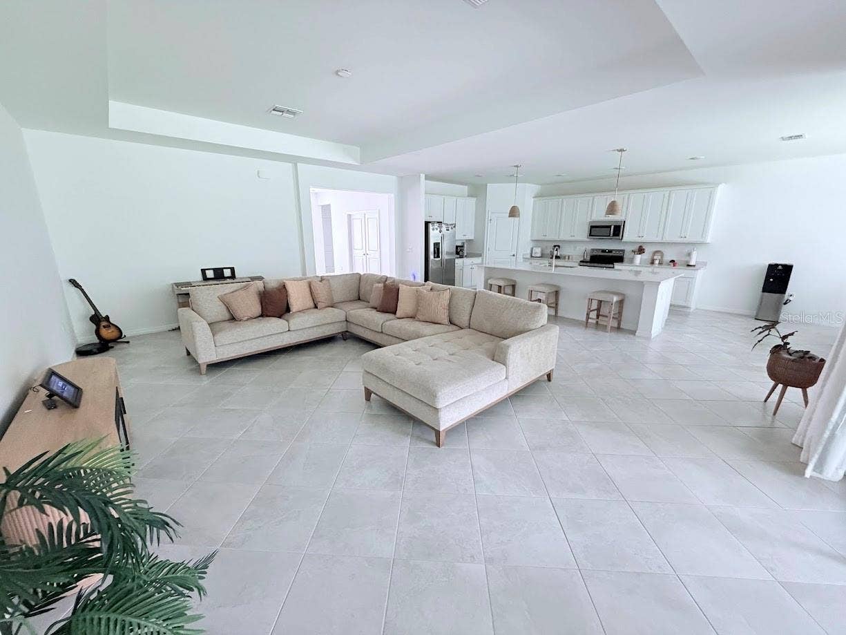 4513 NW 35TH AVENUE, Cape Coral, FL 33993 4513 NW 35TH AVENUE, Cape Coral, FL 33993