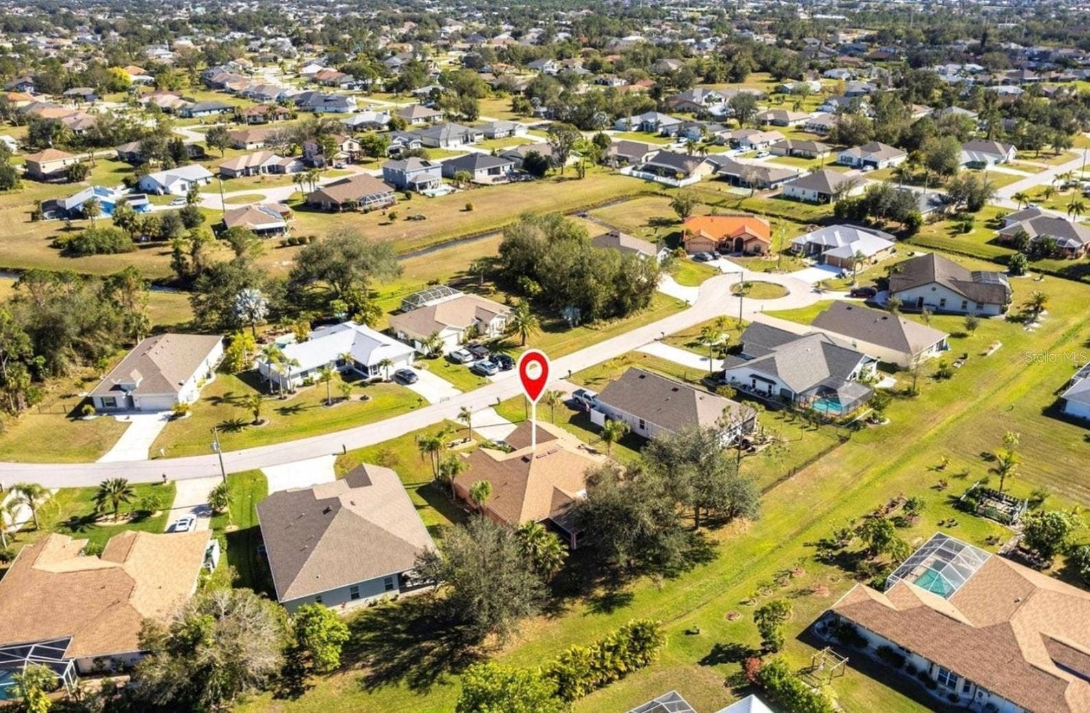 Aerial of Front of 183 Castile Ct