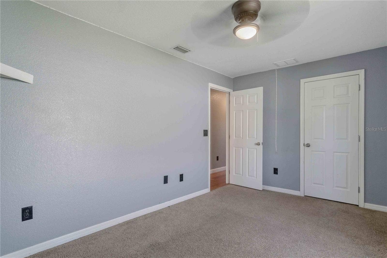 Guest bedroom #1