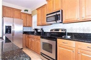 8985 CUBAN PALM RD. ROAD, Kissimmee, FL 34747 full size kitchen