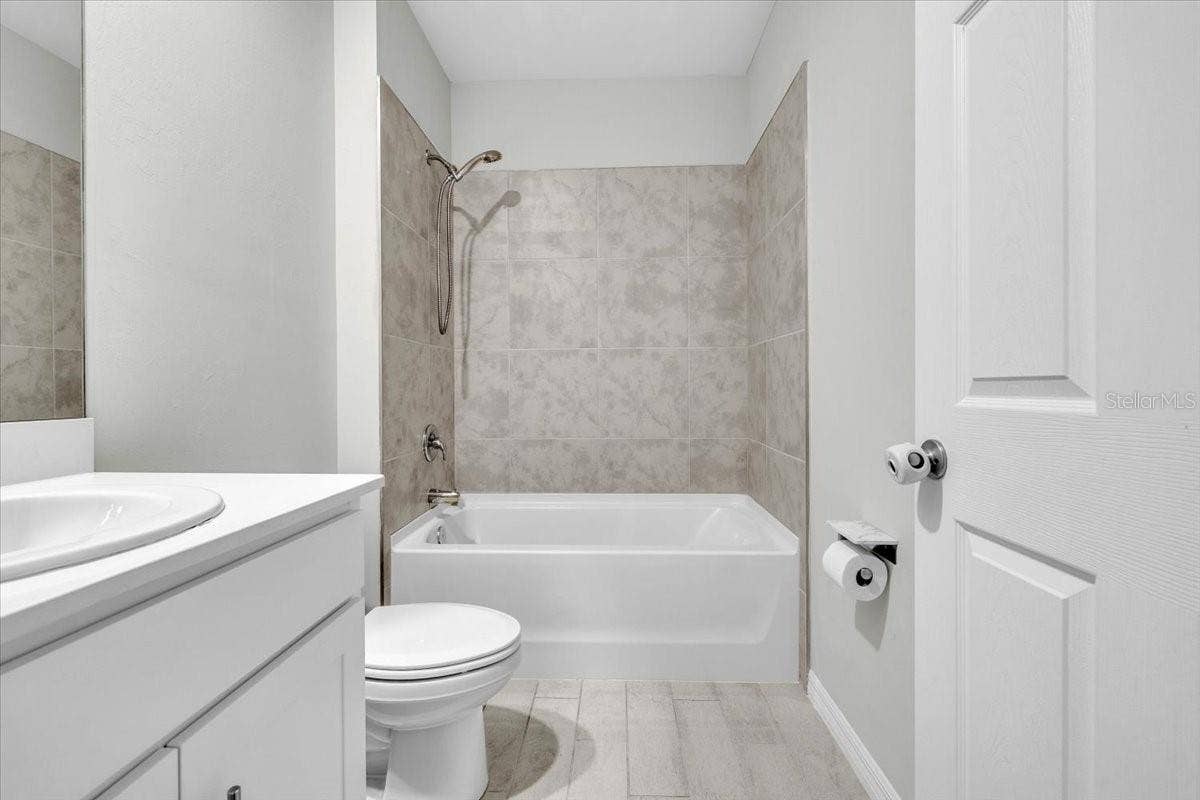 27131 GUAPORE DRIVE, Punta Gorda, FL 33983 27131 GUAPORE DRIVE, Punta Gorda, FL 33983