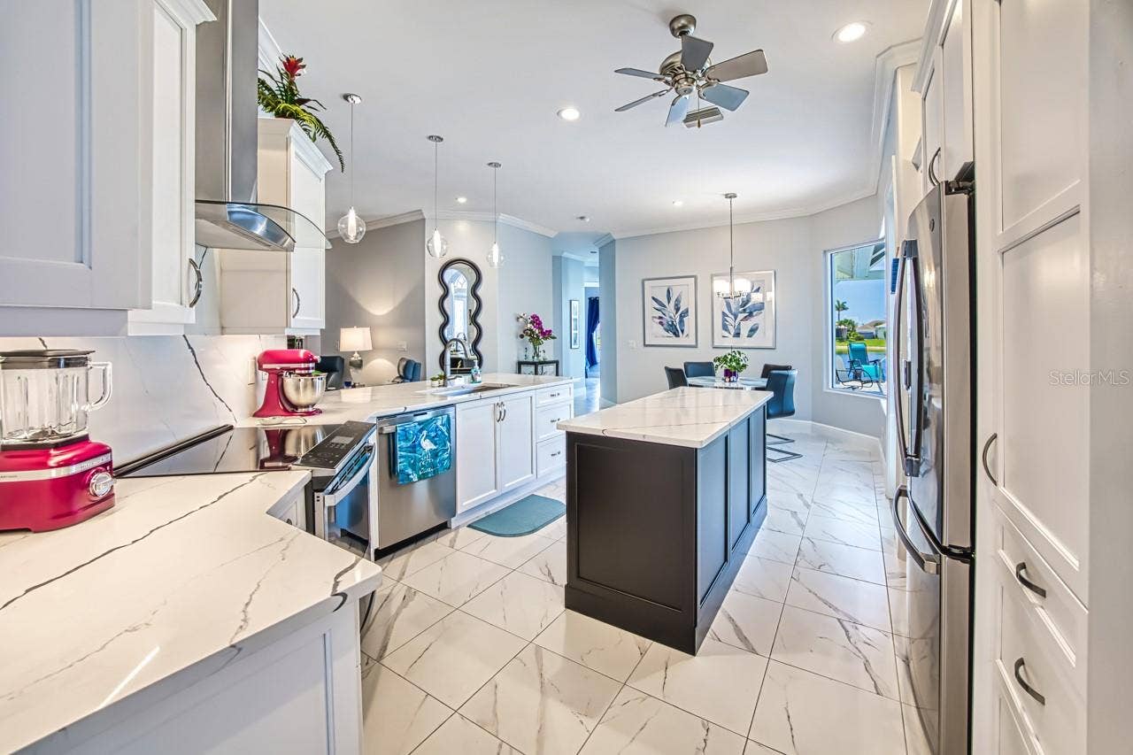 8625 SOUTHWIND BAY CIRCLE, Fort Myers, FL 33908 Custom Kitchen cabinets in 2022