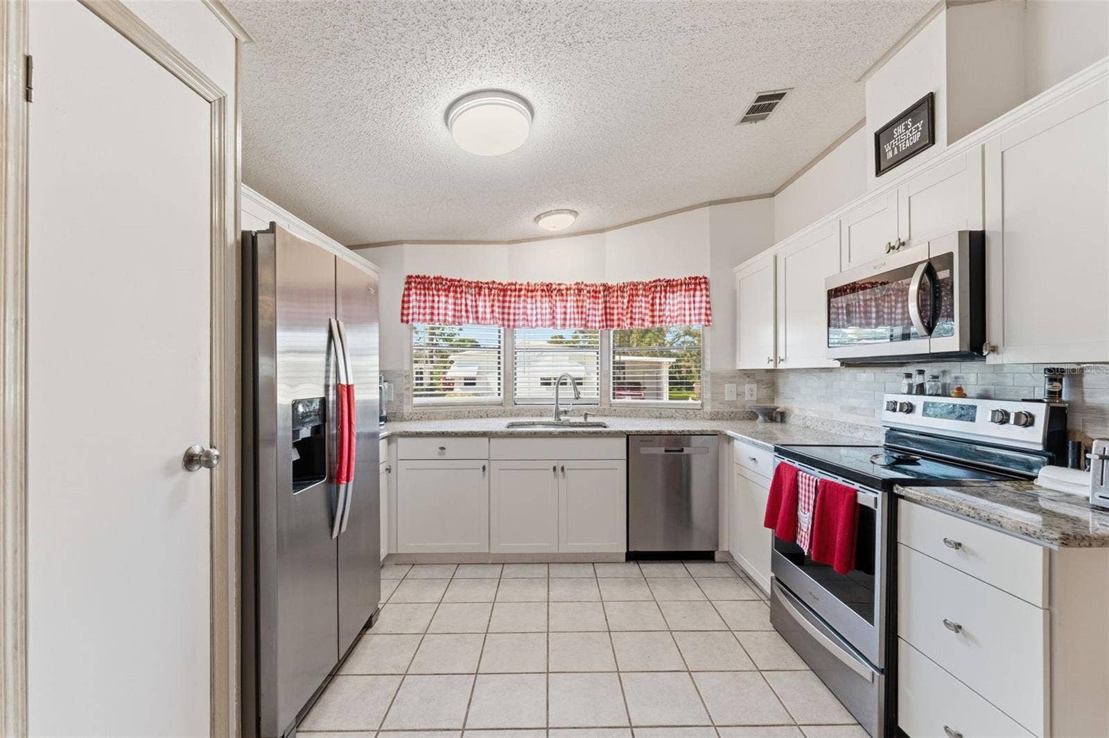 576 PORTSIDE DRIVE, North Port, FL 34287 576 PORTSIDE DRIVE, North Port, FL 34287