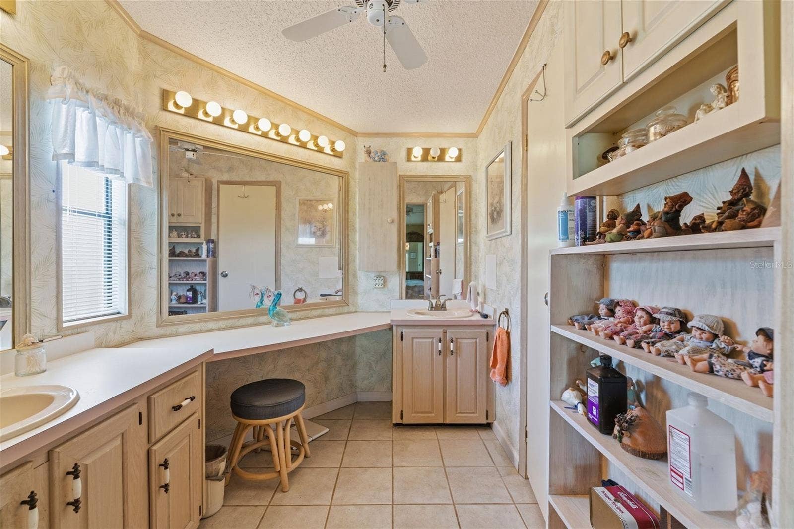 576 PORTSIDE DRIVE, North Port, FL 34287 576 PORTSIDE DRIVE, North Port, FL 34287