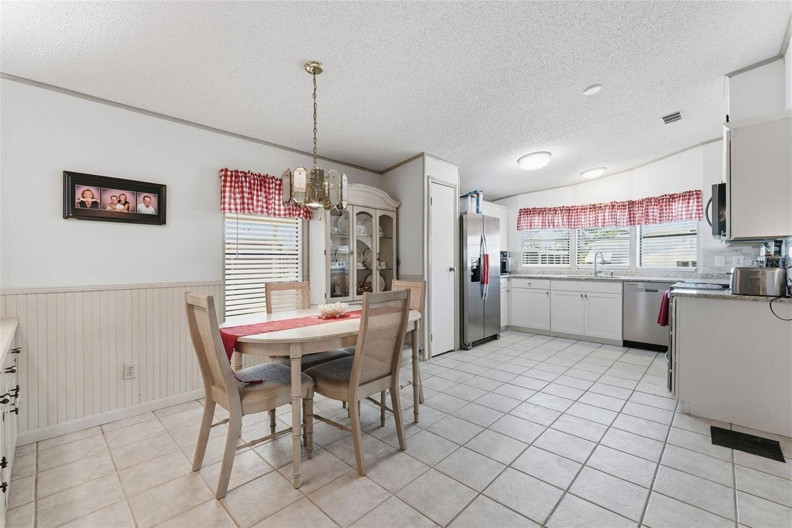 576 PORTSIDE DRIVE, North Port, FL 34287 576 PORTSIDE DRIVE, North Port, FL 34287