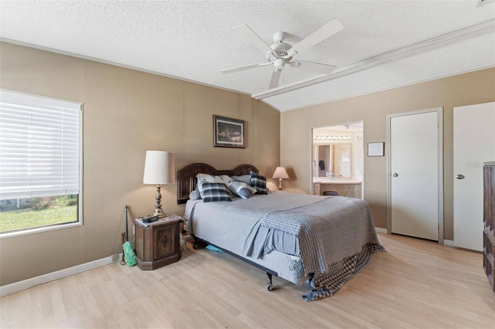 576 PORTSIDE DRIVE, North Port, FL 34287 576 PORTSIDE DRIVE, North Port, FL 34287