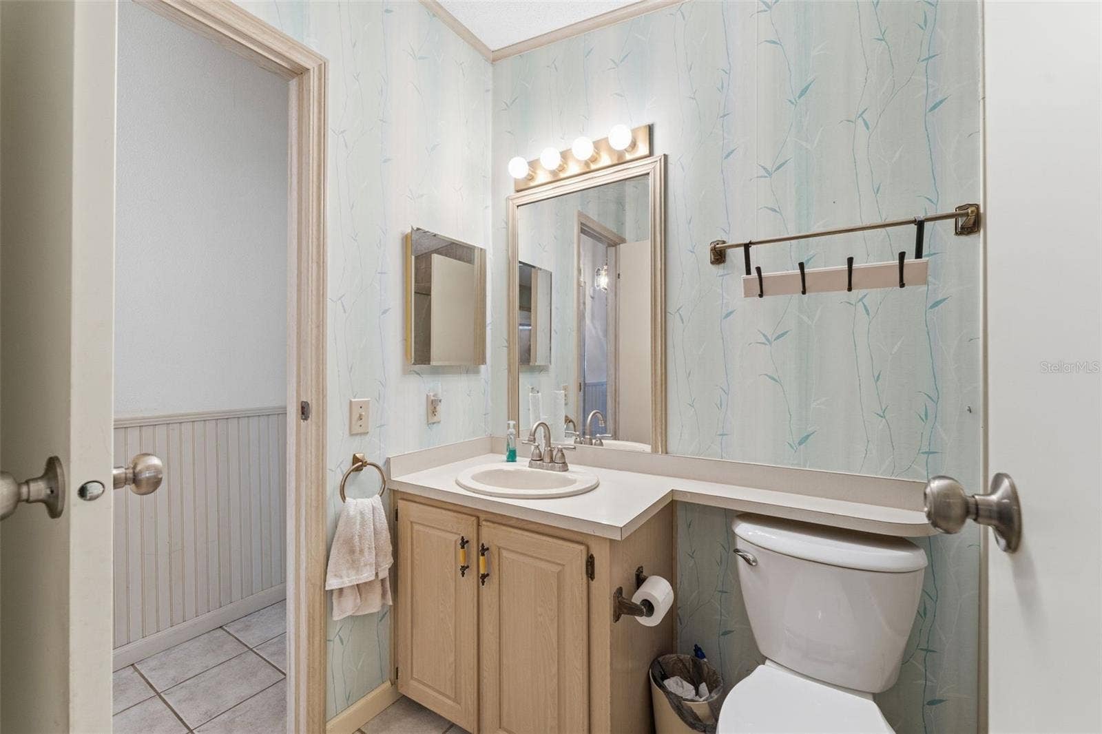 576 PORTSIDE DRIVE, North Port, FL 34287 576 PORTSIDE DRIVE, North Port, FL 34287
