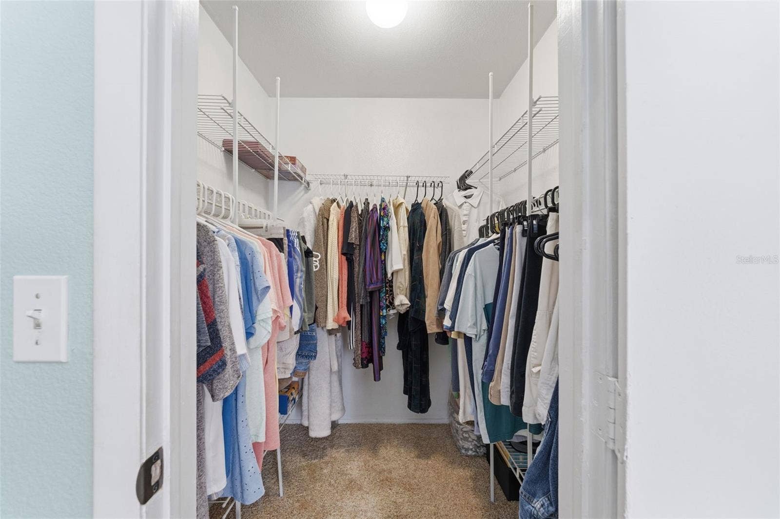 Primary walk-in-closet