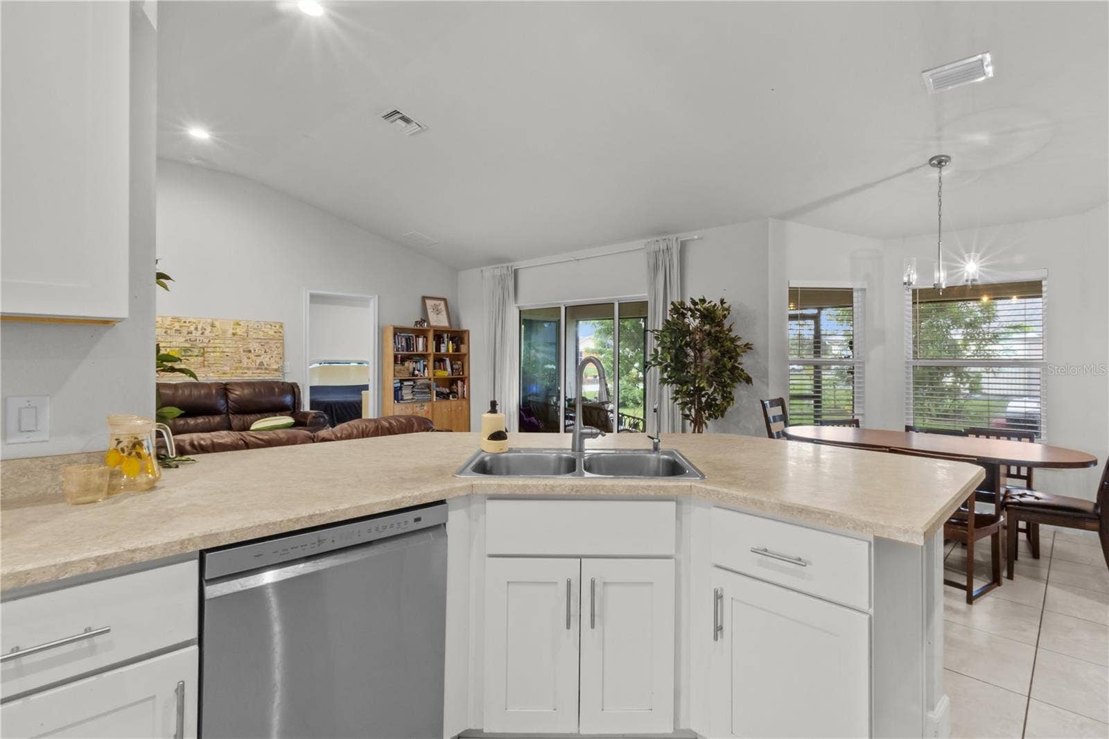 2779 STARVIEW AVENUE, North Port, FL 34288 2779 STARVIEW AVENUE, North Port, FL 34288