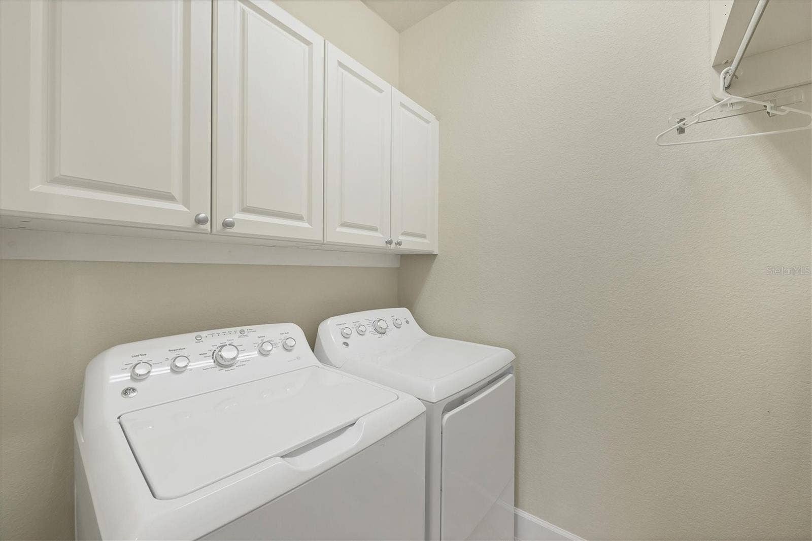 Laundry Room with cabinets