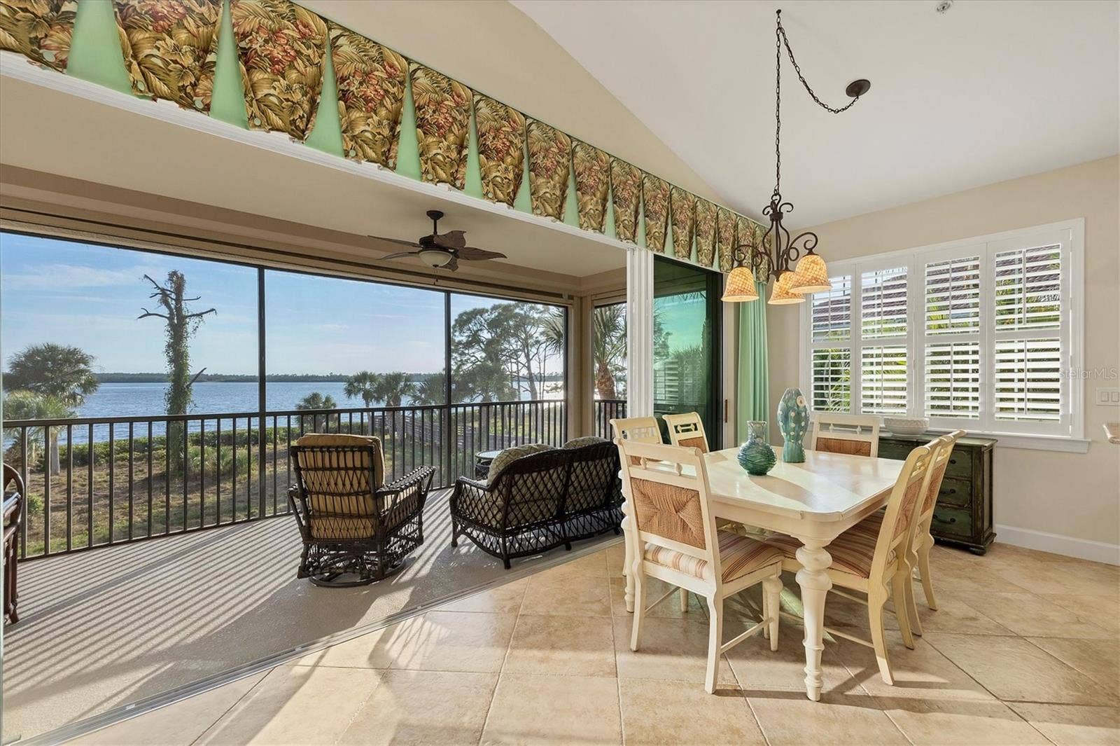 Screened Porch/Dinette/View of the Myakka River