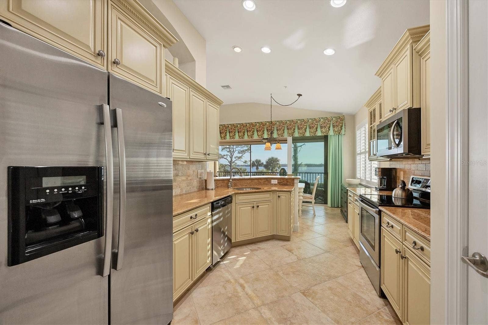 Kitchen SS appliances - Pantry