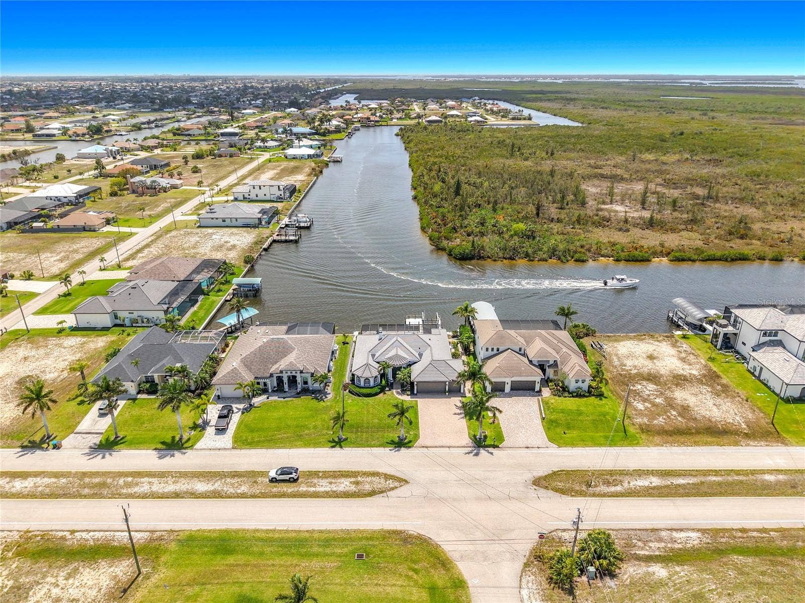 4214 GULFSTREAM PARKWAY, Cape Coral, FL 33993 4214 GULFSTREAM PARKWAY, Cape Coral, FL 33993