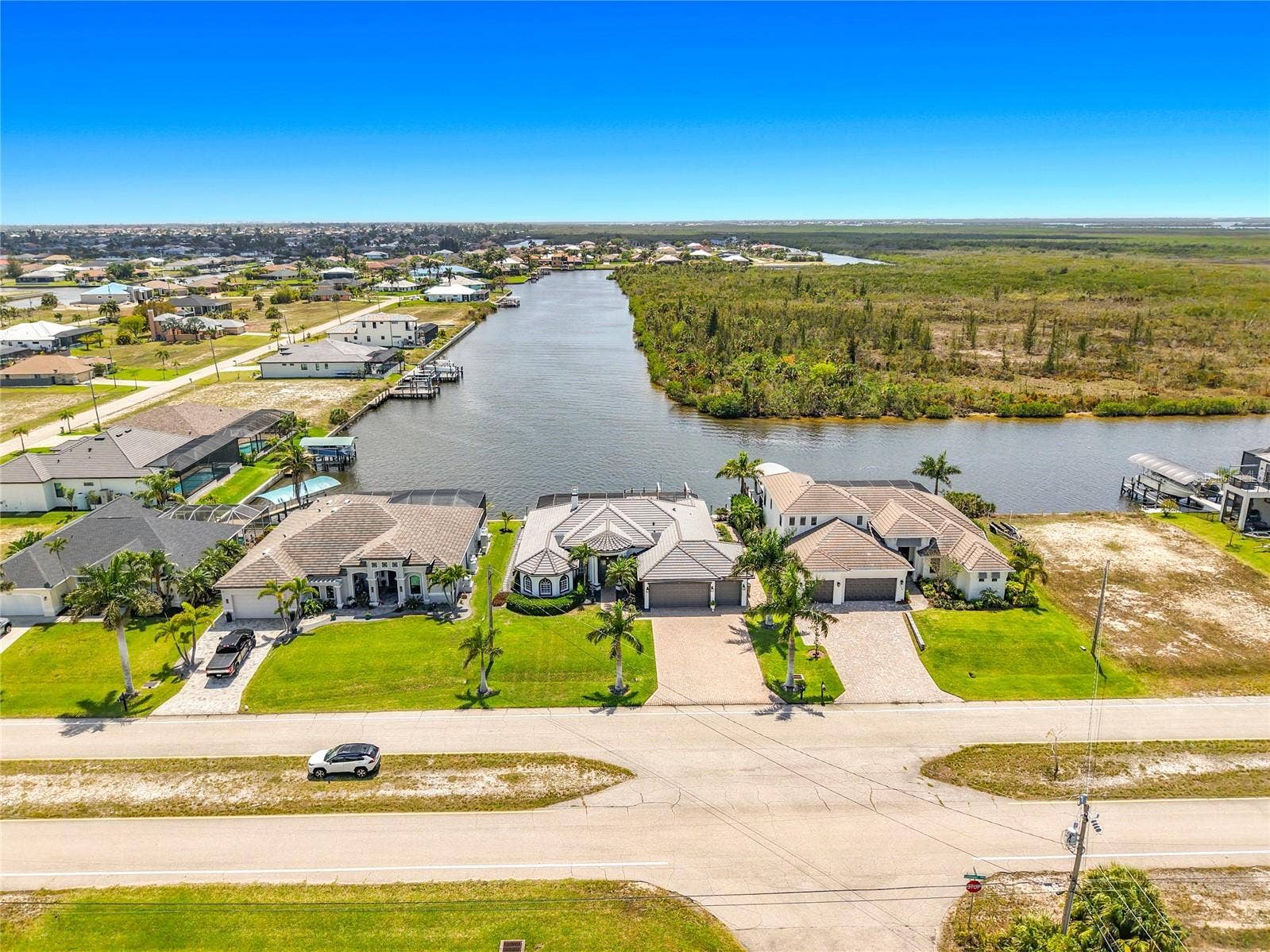 4214 GULFSTREAM PARKWAY, Cape Coral, FL 33993 4214 GULFSTREAM PARKWAY, Cape Coral, FL 33993