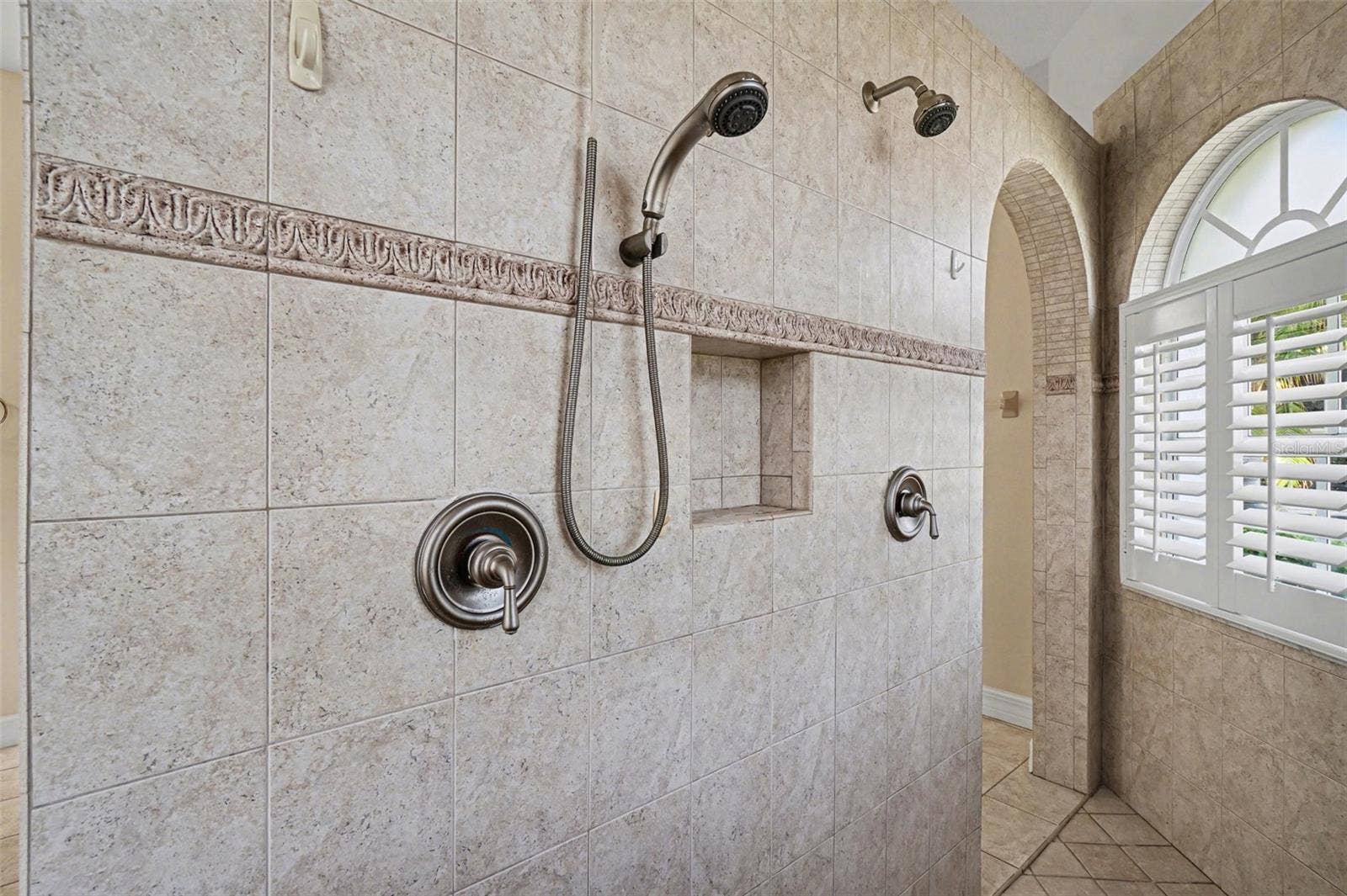 4214 GULFSTREAM PARKWAY, Cape Coral, FL 33993 4214 GULFSTREAM PARKWAY, Cape Coral, FL 33993