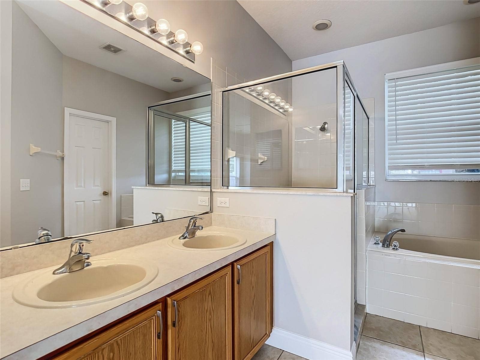 939 GASCONY COURT, Kissimmee, FL 34759 939 GASCONY COURT, Kissimmee, FL 34759