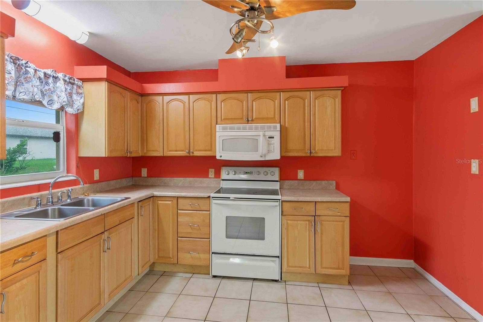 11144 3RD AVENUE, Punta Gorda, FL 33955 Kitchen