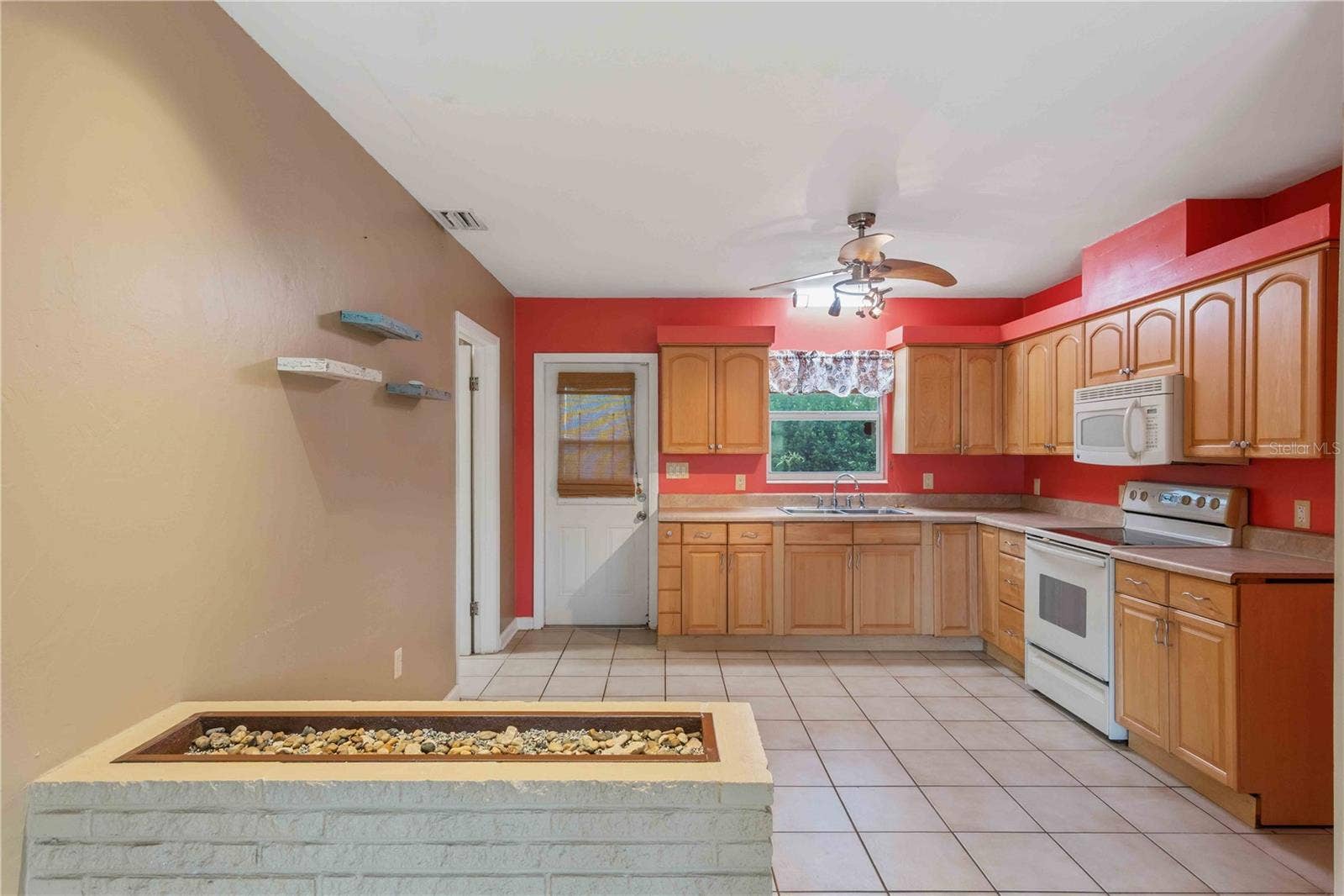 11144 3RD AVENUE, Punta Gorda, FL 33955 Kitchen