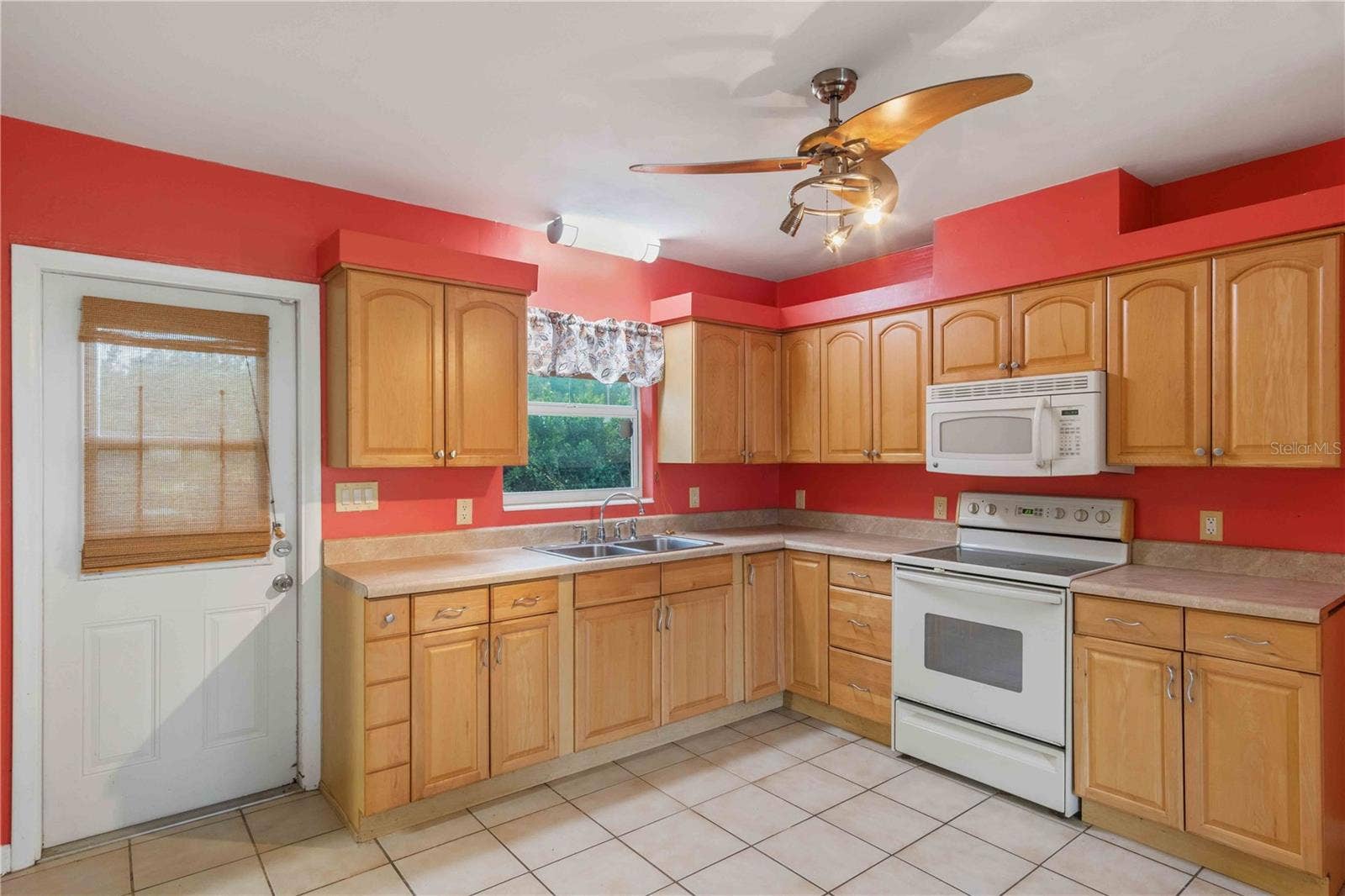 11144 3RD AVENUE, Punta Gorda, FL 33955 Kitchen
