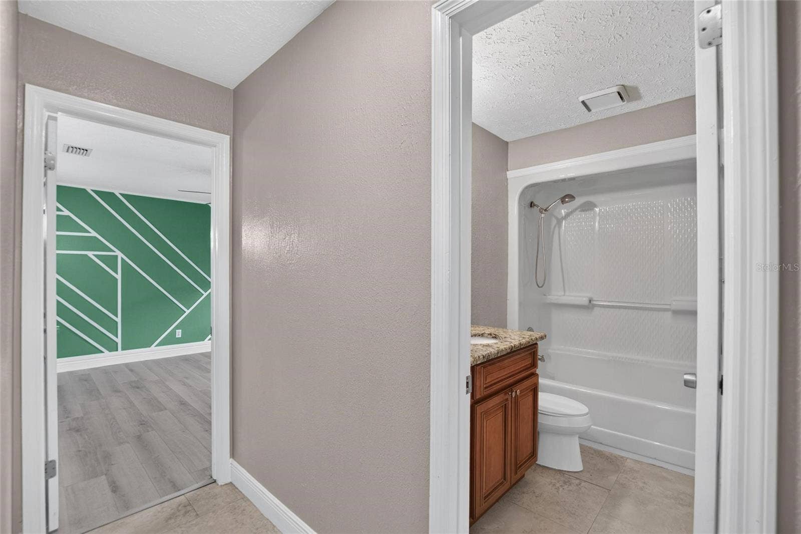 3122 RESEDA COURT, Tampa, FL 33618