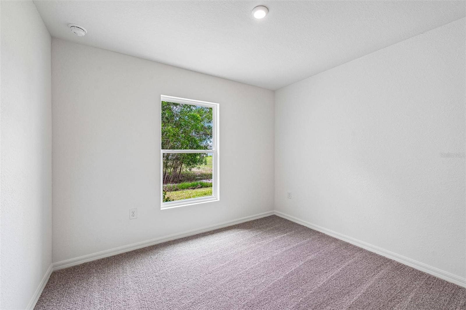 7726 95TH COURT, Vero Beach, FL 32967 7726 95TH COURT, Vero Beach, FL 32967