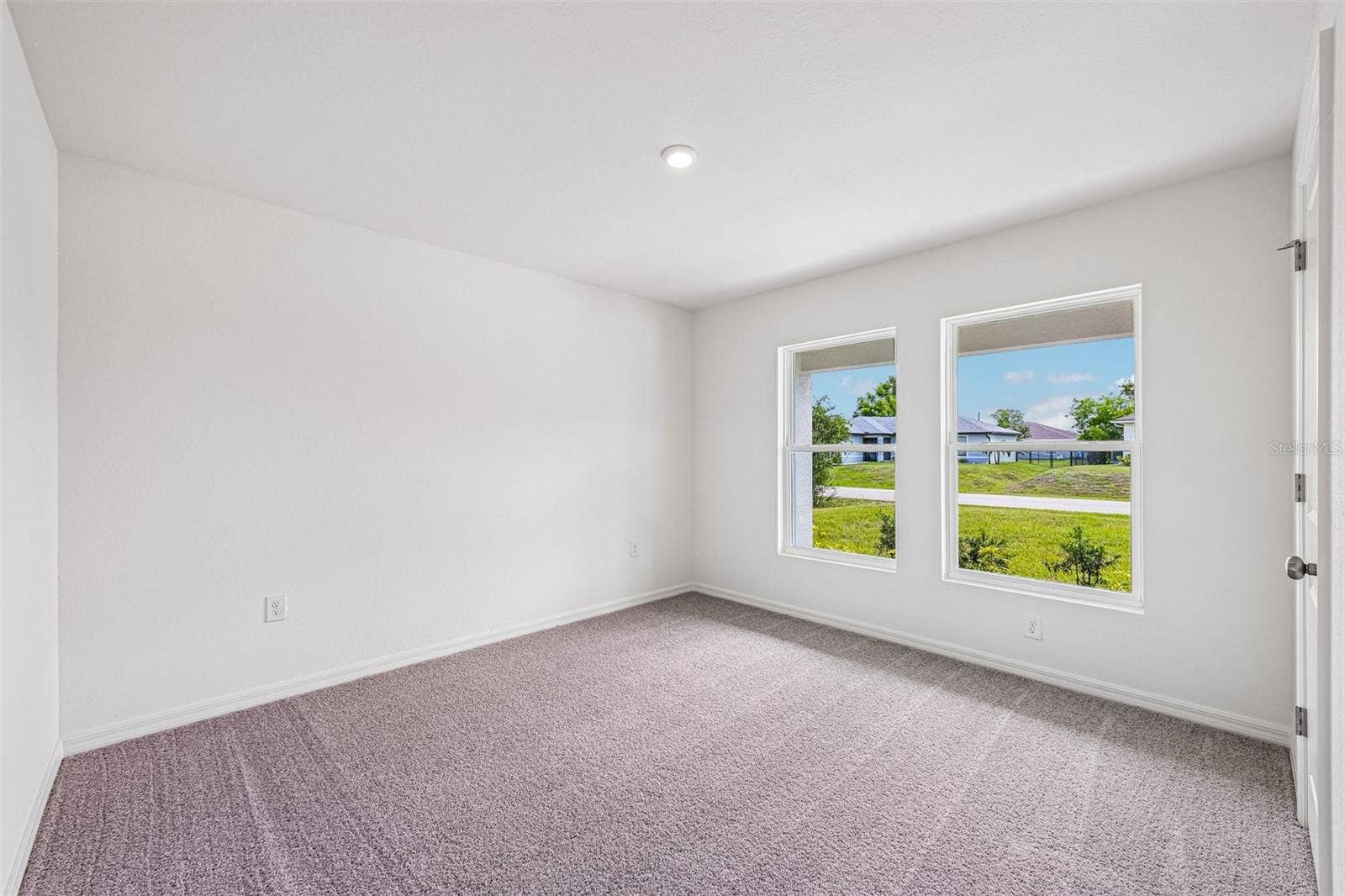 7726 95TH COURT, Vero Beach, FL 32967 7726 95TH COURT, Vero Beach, FL 32967