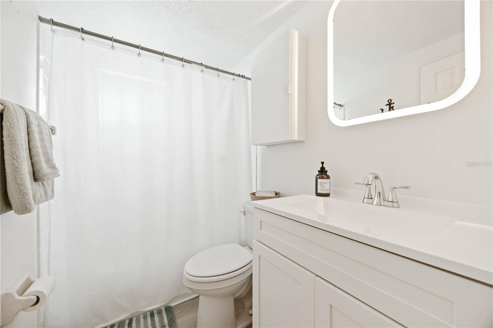 5075 N BEACH ROAD, #B, Englewood, FL 34223 5075 N BEACH ROAD, #B, Englewood, FL 34223