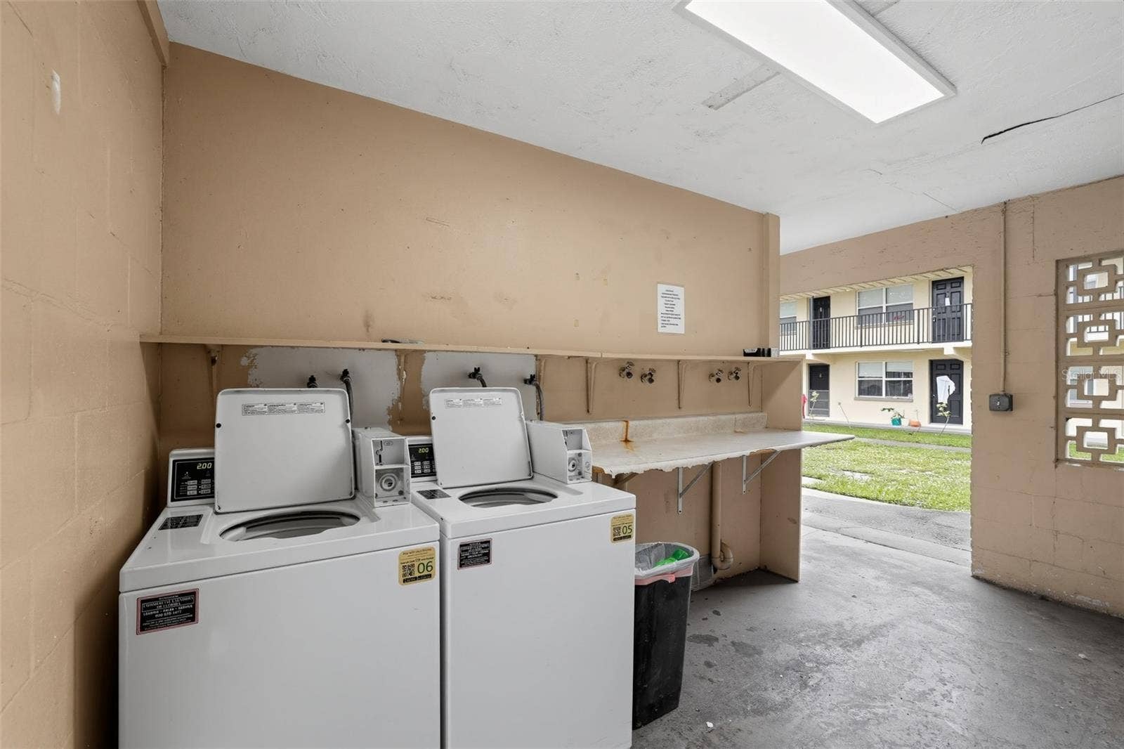 2501 HARN BOULEVARD, #J12, Clearwater, FL 33764 2501 HARN BOULEVARD, #J12, Clearwater, FL 33764