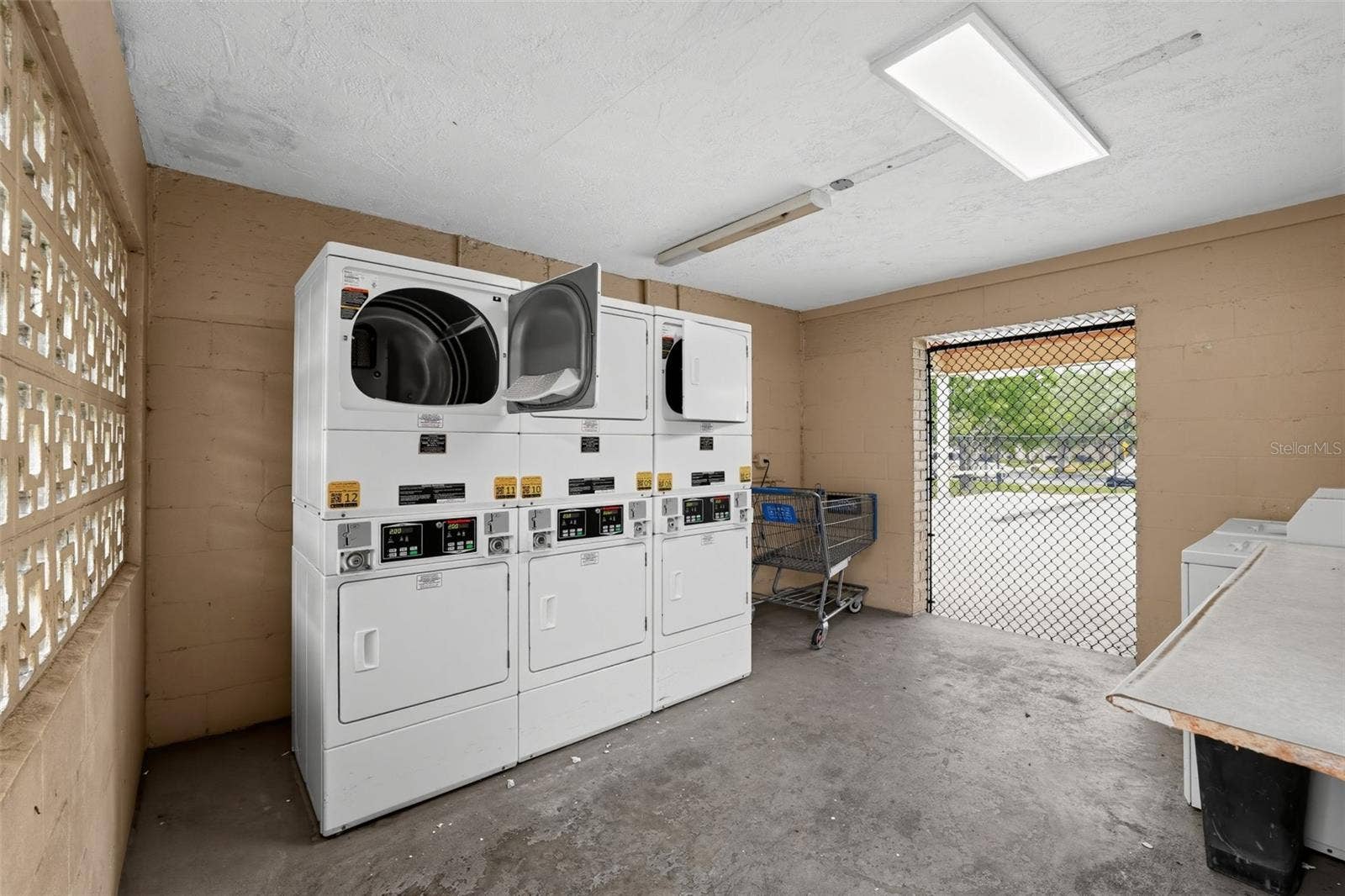 2501 HARN BOULEVARD, #J12, Clearwater, FL 33764 2501 HARN BOULEVARD, #J12, Clearwater, FL 33764