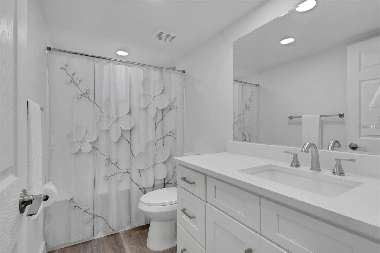 1740 PINE VALLEY DRIVE, #213, Fort Myers, FL 33907