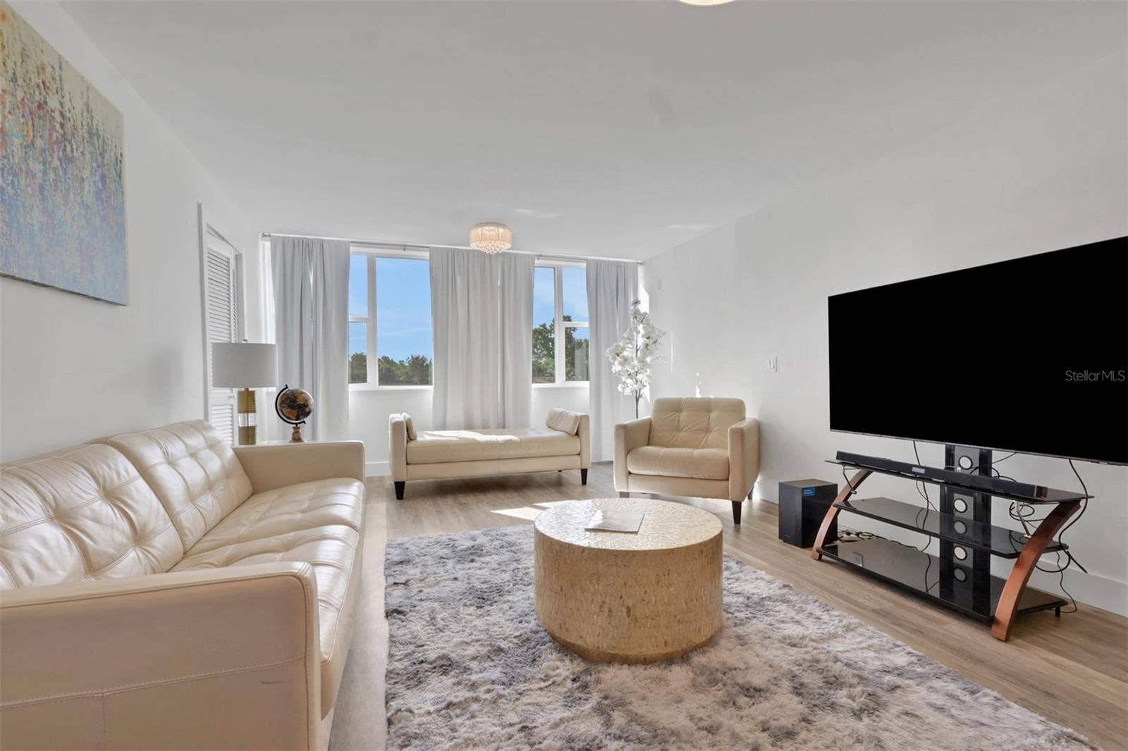 Living Room overlooking golf course