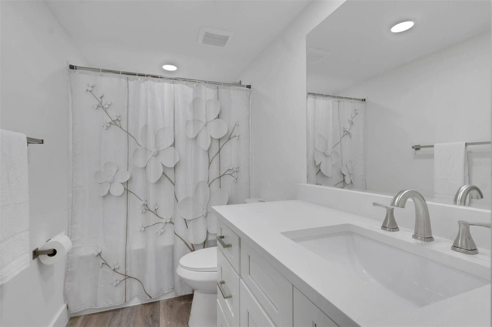 1740 PINE VALLEY DRIVE, #213, Fort Myers, FL 33907