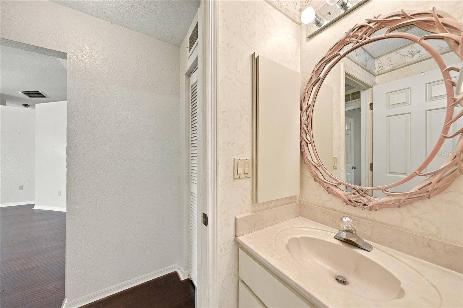 880 PHYLLIS STREET, Port Charlotte, FL 33948 880 PHYLLIS STREET, Port Charlotte, FL 33948