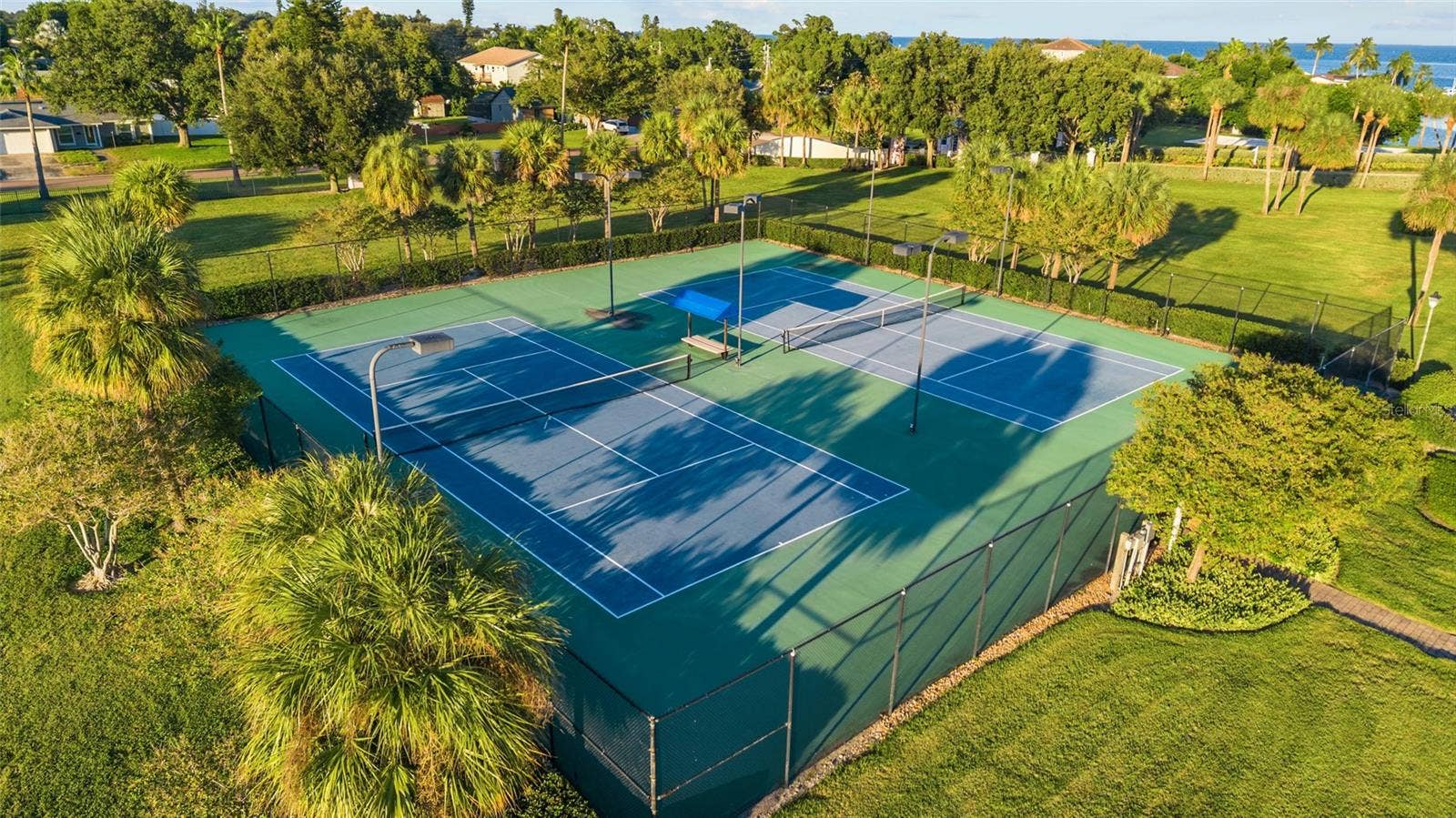 5202 BEACH DRIVE SE, #D, St Petersburg, FL 33705 5202 BEACH DRIVE SE, #D, St Petersburg, FL 33705