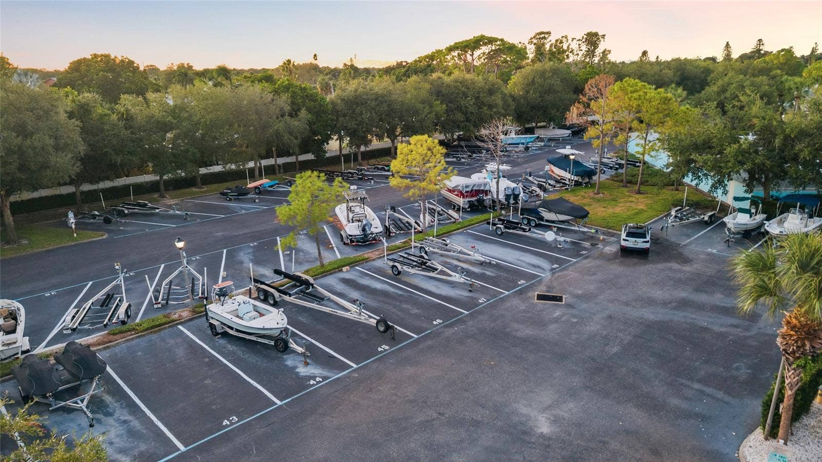 5202 BEACH DRIVE SE, #D, St Petersburg, FL 33705 5202 BEACH DRIVE SE, #D, St Petersburg, FL 33705