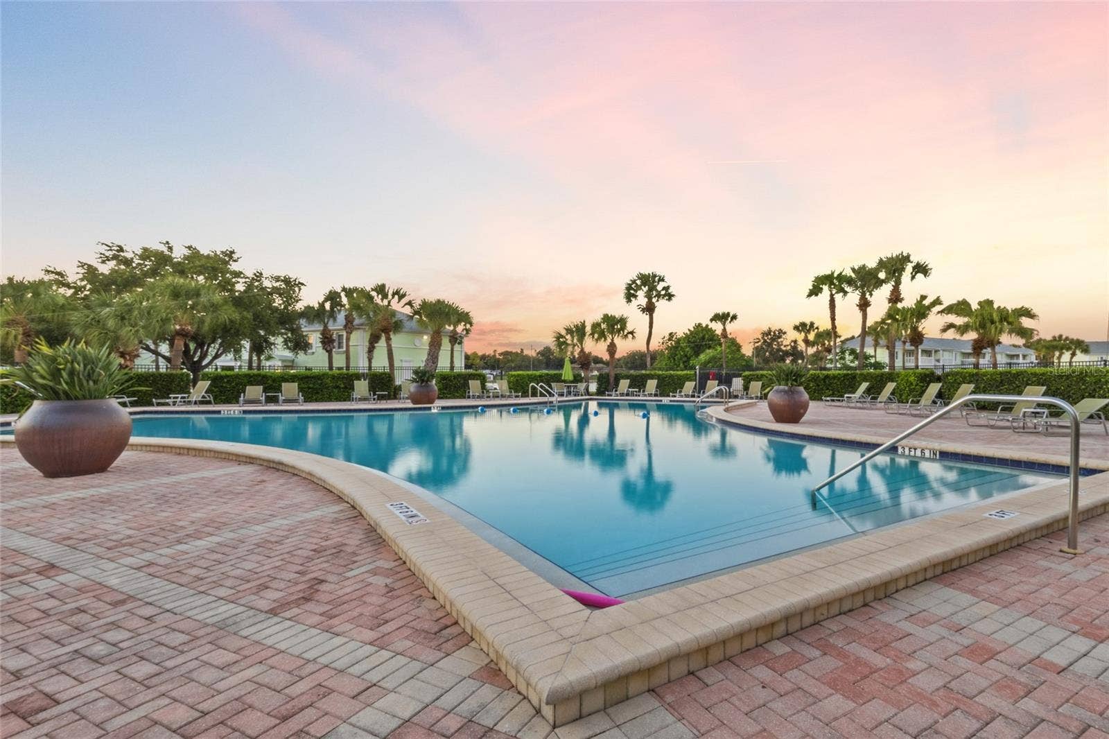 5202 BEACH DRIVE SE, #D, St Petersburg, FL 33705 5202 BEACH DRIVE SE, #D, St Petersburg, FL 33705