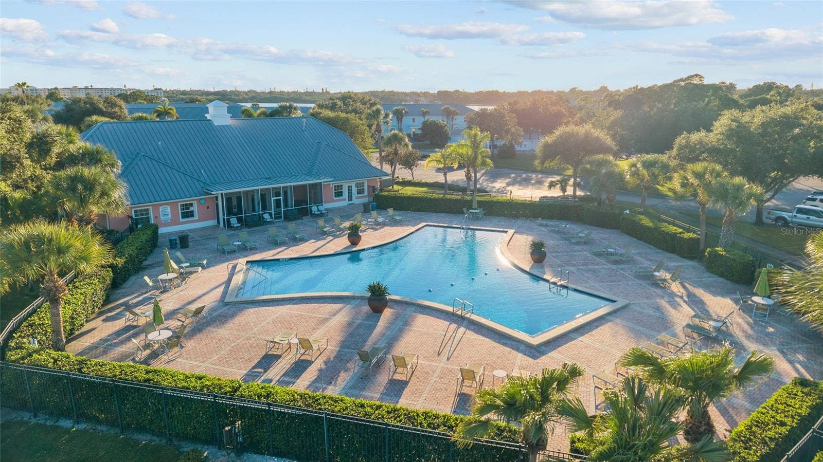5202 BEACH DRIVE SE, #D, St Petersburg, FL 33705 5202 BEACH DRIVE SE, #D, St Petersburg, FL 33705
