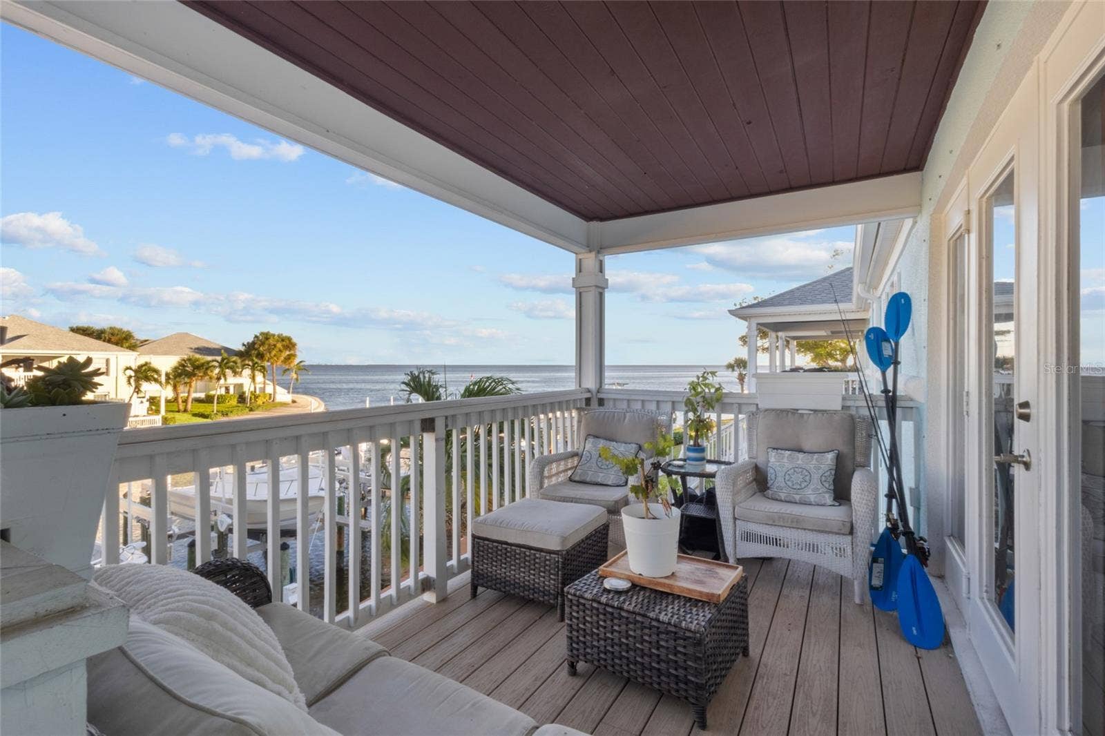5202 BEACH DRIVE SE, #D, St Petersburg, FL 33705 5202 BEACH DRIVE SE, #D, St Petersburg, FL 33705