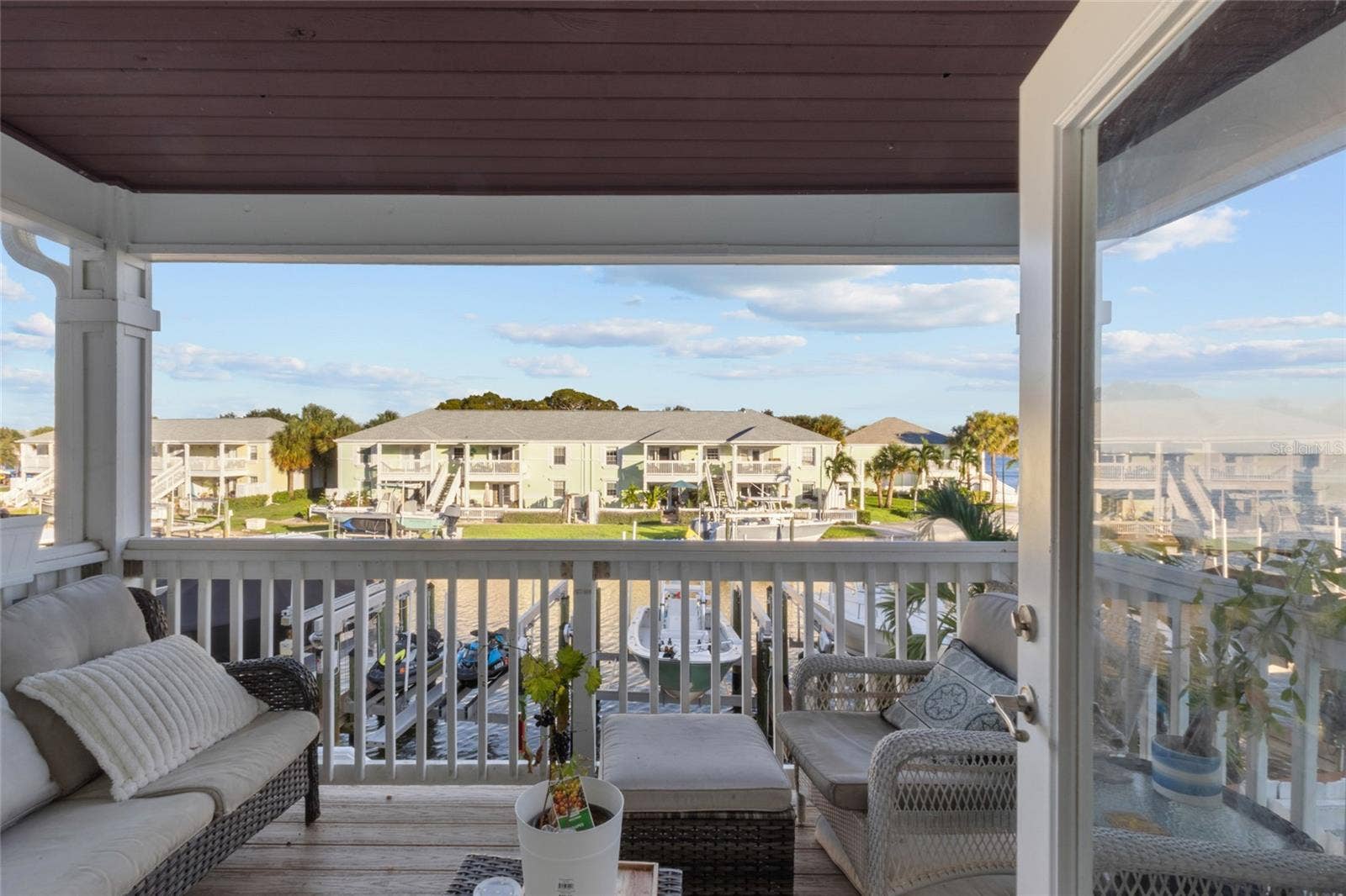 5202 BEACH DRIVE SE, #D, St Petersburg, FL 33705 5202 BEACH DRIVE SE, #D, St Petersburg, FL 33705