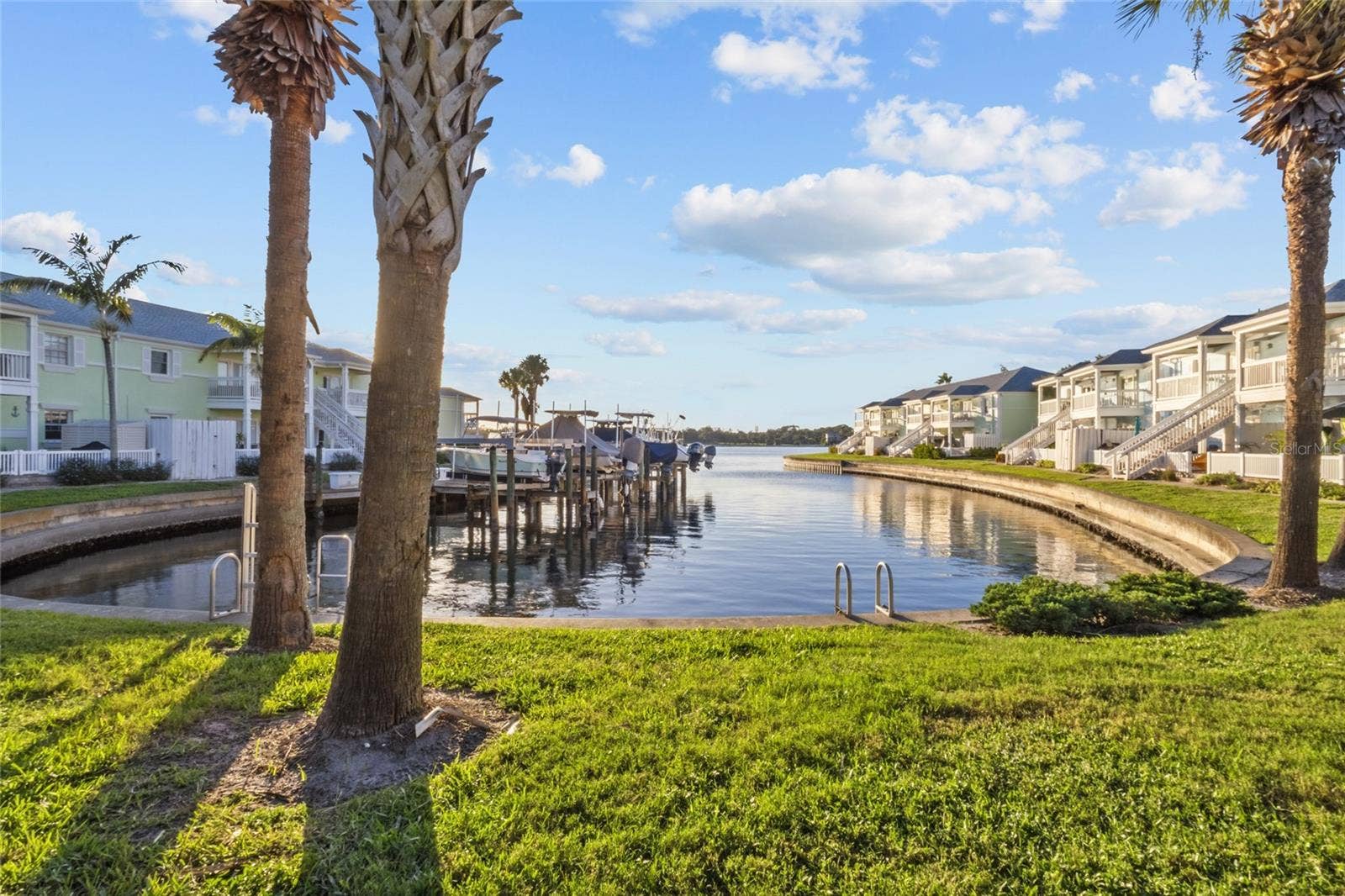 5202 BEACH DRIVE SE, #D, St Petersburg, FL 33705 5202 BEACH DRIVE SE, #D, St Petersburg, FL 33705